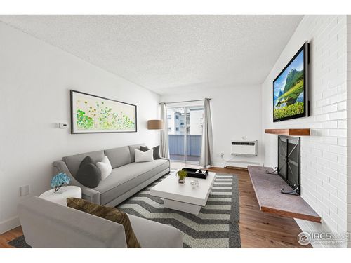 apt-4j-4110 Hale Pkwy, Denver, CO, 80220-3762 | Card Image