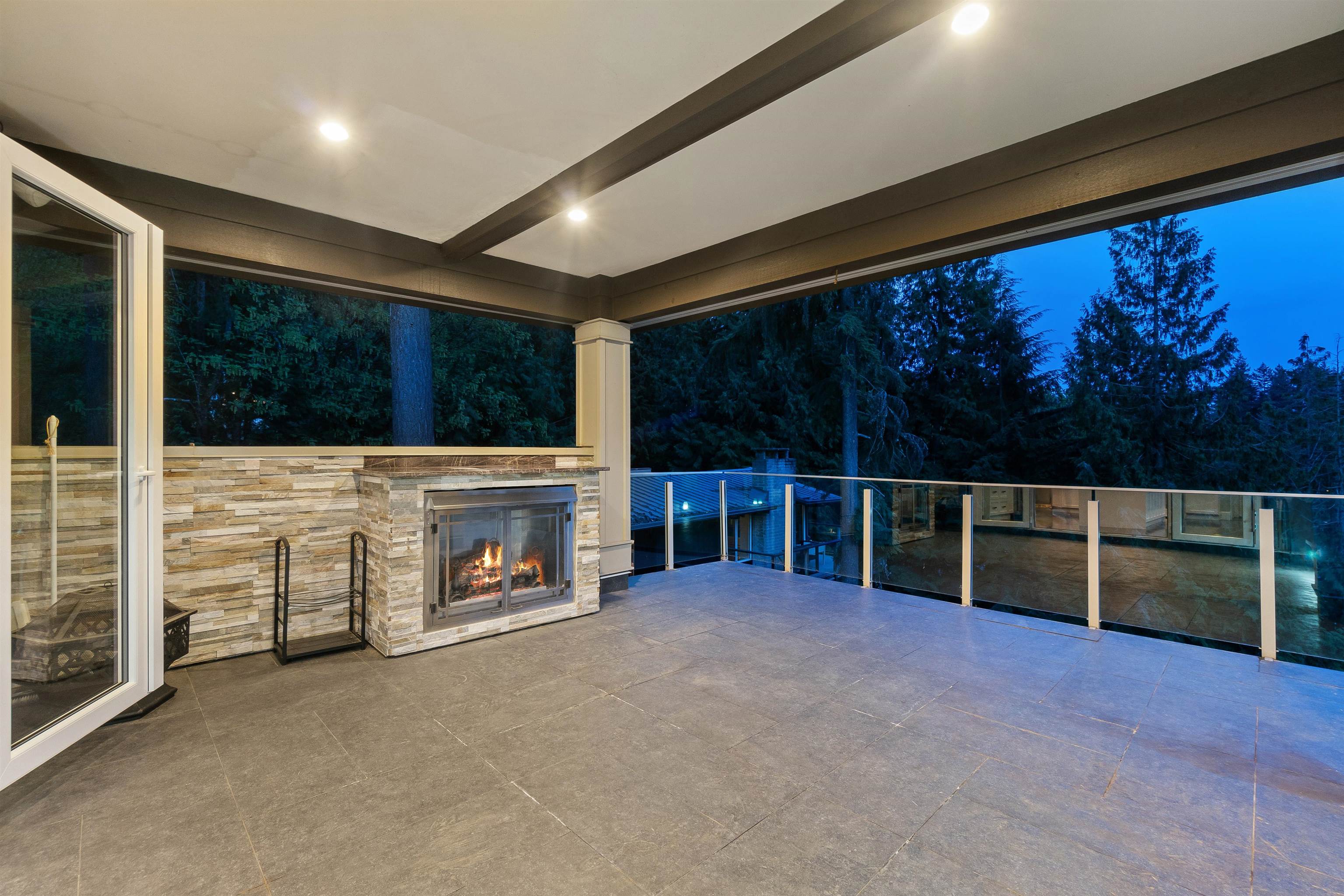 3930 Bayridge Avenue, House other with 5 bedrooms, 5 bathrooms and 3 parking in West Vancouver BC | Image 9