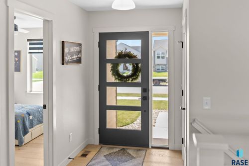 610 Hillside St, Harrisburg, SD, 57032-2732 | Card Image