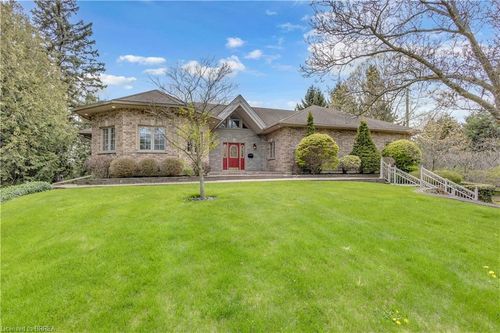 103 Tutela Hts, Brantford, ON, N3T1A4 | Card Image