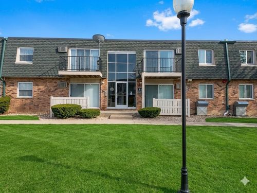 109-9954 S 84th Ter, Palos Hills, IL, 60465-1220 | Card Image