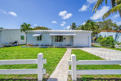 309 Sw 13th St, Dania Beach, FL, 33004-4270 | Card Image