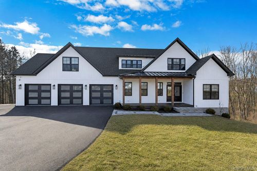6 Conifer Ct, Poughkeepsie, NY, 12603-1353 | Card Image