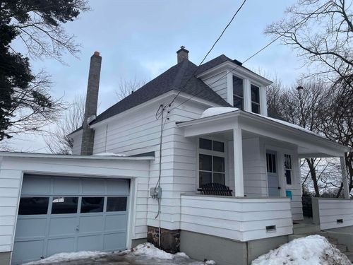 318 W Park St, Marquette, MI, 49855-3329 | Card Image