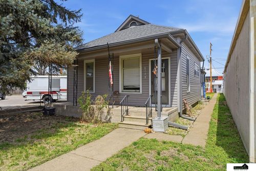 6128 Ballard Ave, Lincoln, NE, 68507-1226 | Card Image