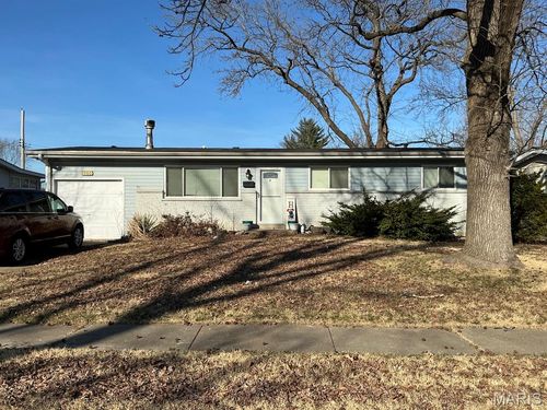 665 Redwing Dr, Florissant, MO, 63031-2241 | Card Image