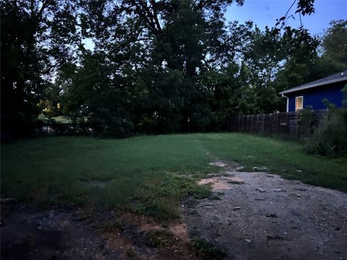 4602 Gonzales St, Austin, TX, 78702-5023 | Card Image