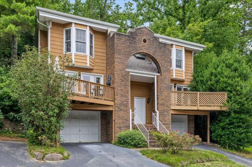 531 Winterview Ln, CHATTANOOGA, TN, 37409-1136 | Card Image