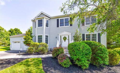 37 Clinton Dr, Washingtonville, NY, 10992-1335 | Card Image