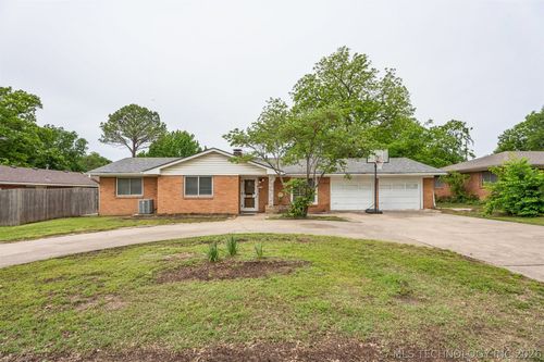 4507 Frank Phillips Blvd, Bartlesville, OK, 74006-8333 | Card Image