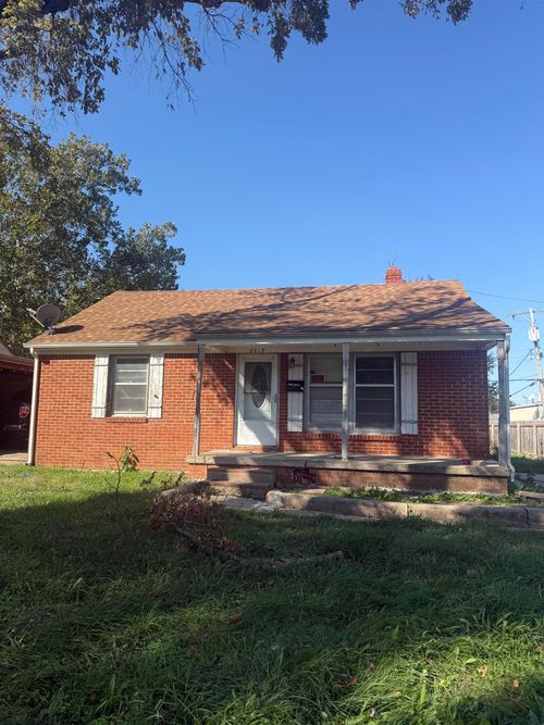 2419 S Greenwood St, Wichita, KS, 67216 | Card Image