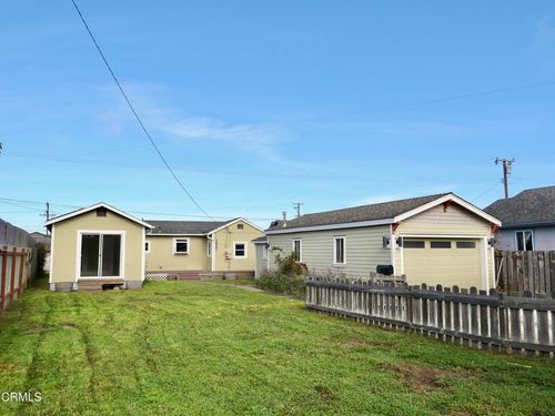 121 Livingston St, Fort Bragg, CA, 95437-4406 | Card Image