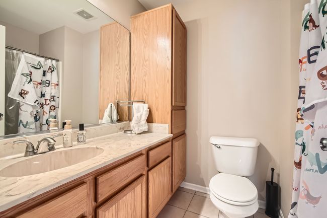 2nd floor bath | Image 13