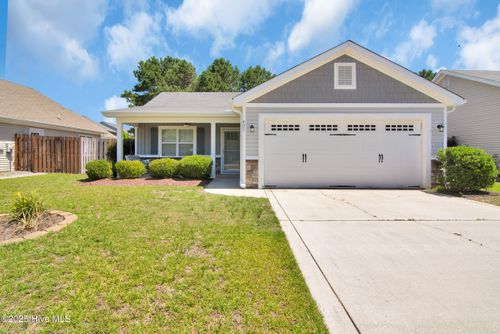 405 Salvo Ct, Holly Ridge, NC, 28445-8609 | Card Image