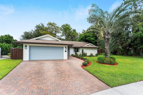 14271 Flora Ln, Wellington, FL, 33414-8665 | Card Image