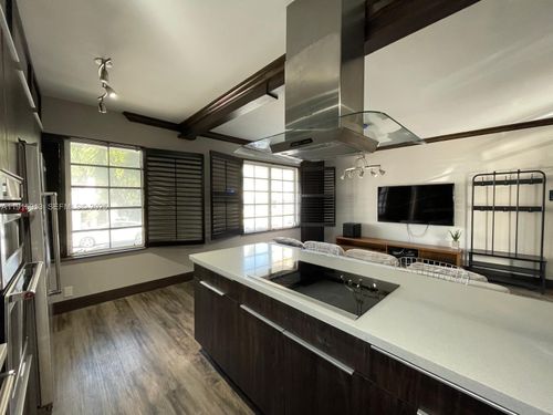 apt-101-610 8th St, Miami Beach, FL, 33139-6190 | Card Image