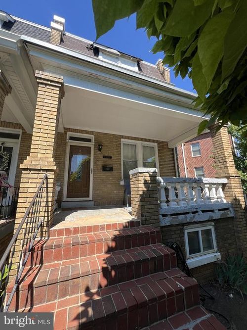 1267 Holbrook Ter Ne, WASHINGTON, DC, 20002-2703 | Card Image