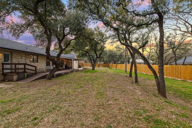 Enchanting oaks in both front and back! | Image 35