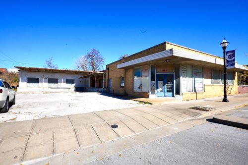 425 W Commercial St, Springfield, MO, 65803-2649 | Card Image