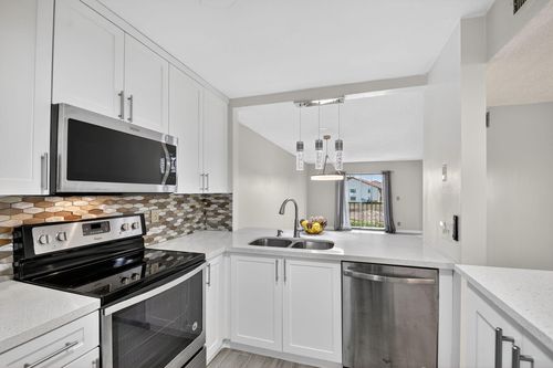 206-7142 Golf Colony Ct, Lake Worth, FL, 33467-8925 | Card Image