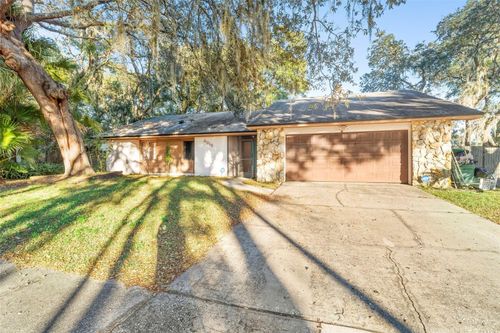 8315 Camphor Tree Dr, ORLANDO, FL, 32810-2850 | Card Image