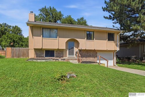 15224 Madison Street, Omaha, NE, 68137 | Card Image