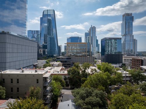 apt-210-505 W 7th St, Austin, TX, 78701-2852 | Card Image