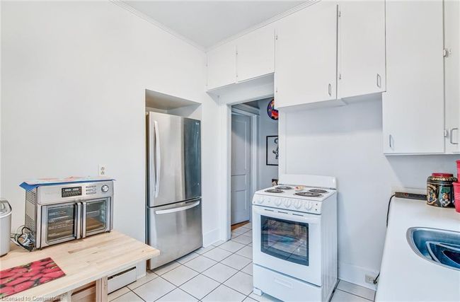93 E 23 Rd St, House other with 3 bedrooms, 1 bathrooms and 2 parking in Hamilton ON | Image 13