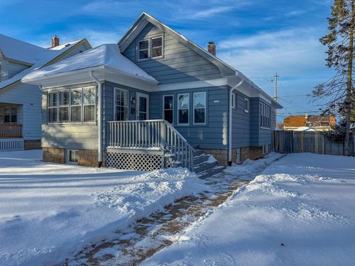 6220 W Girard Avenue, Milwaukee, WI, 53210 | Card Image