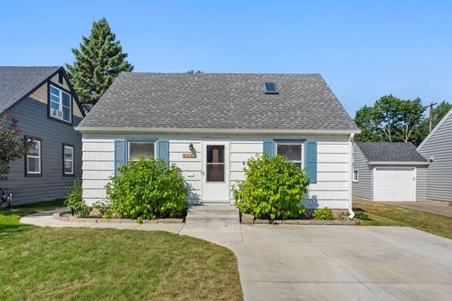 5544 York Ave S, Edina, MN, 55410-2461 | Card Image