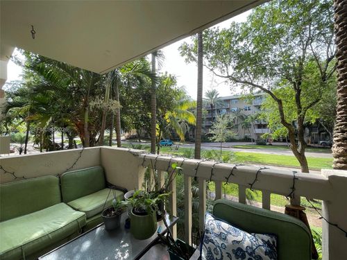 206-1800 Sans Souci Blvd, North Miami, FL, 33181-3046 | Card Image
