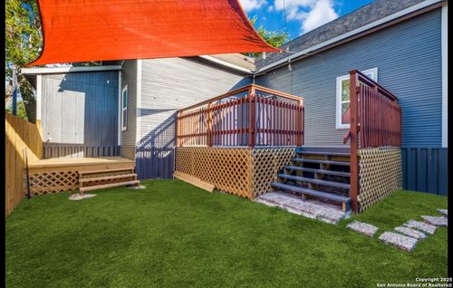 1205 Wyoming St, San Antonio, TX, 78203-1321 | Card Image