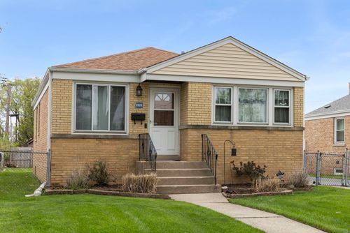 9966 Montrose Ave, Schiller Park, IL, 60176-1464 | Card Image