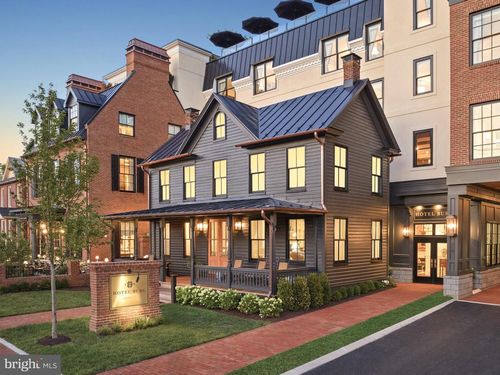 d-212 S King St, LEESBURG, VA, 20175-3010 | Card Image