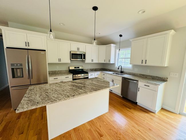 113 Reilly Rd, House other with 4 bedrooms, 3 bathrooms and null parking in Hampton CT | Image 4