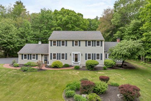 66 Knox Rd, Bow, NH, 03304-3811 | Card Image