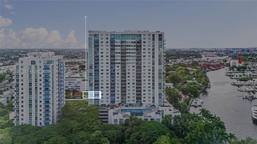1010-1861 Nw South River Dr, Miami, FL, 33125-2721 | Card Image