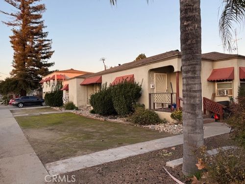 102 N Lincoln Ave, Dinuba, CA, 93618-1713 | Card Image