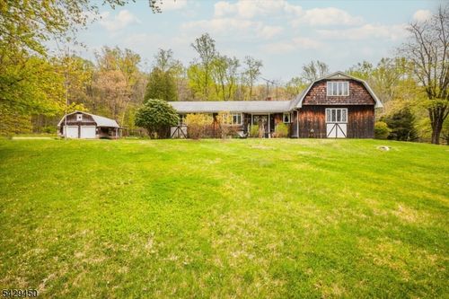 49 Frog Hollow Rd, Tewksbury Twp, NJ, 07830-3212 | Card Image