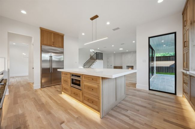 6458 Anita St, House other with 5 bedrooms, 5 bathrooms and null parking in Dallas TX | Image 15