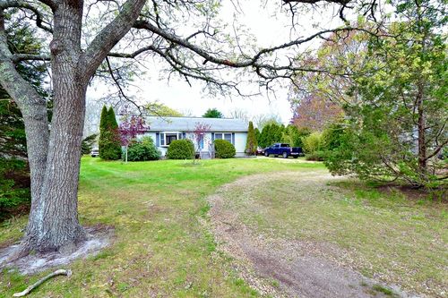 62 Jernegan Ave, Edgartown, MA, 02539-6809 | Card Image