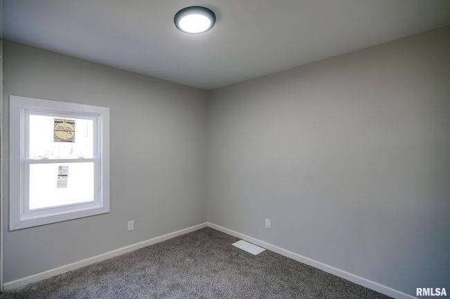 2217 W Marquette St, House other with 2 bedrooms, 1 bathrooms and null parking in Peoria IL | Image 27