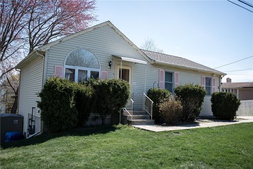 5 Barnes Ave, Johnston, RI, 02919-2601 | Card Image