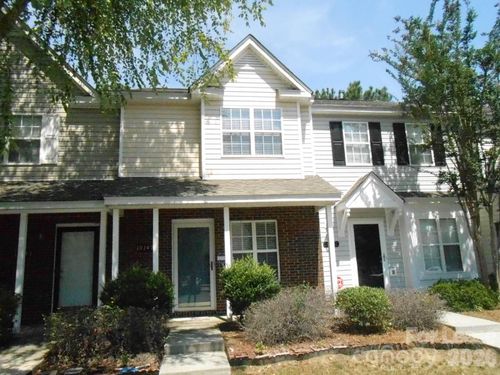 10147 Reindeer Way Ln, Charlotte, NC, 28216-0714 | Card Image