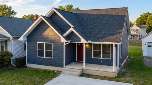 1011 E Second Street, Port Clinton, OH, 43452 | Card Image