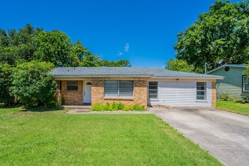 1030 Warden St, Benbrook, TX, 76126-2506 | Card Image