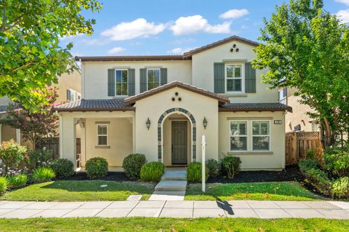 676 N Montebello St, Mountain House, CA, 95391-1327 | Card Image