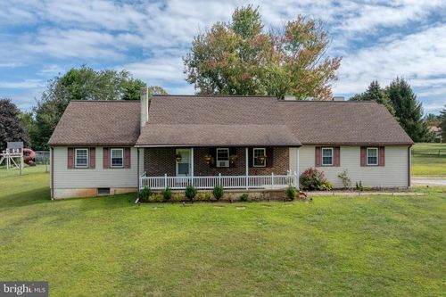 439 Hibernia Rd, COATESVILLE, PA, 19320-1292 | Card Image