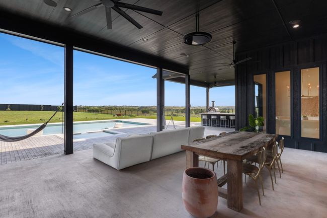 Outdoor Kitchen | Image 35