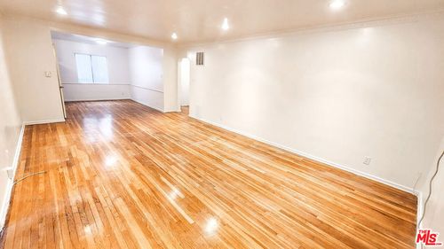 2-926 S Bedford Street, Los Angeles, CA, 90035 | Card Image